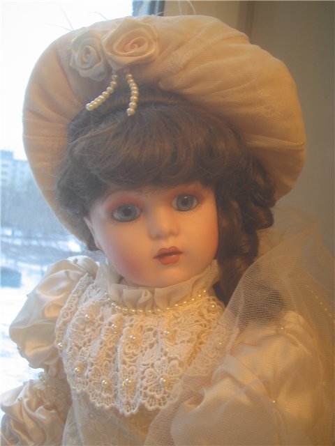 Невеста со старинного портрета - BEBE BRU от Patricia Loveless (фото 10)