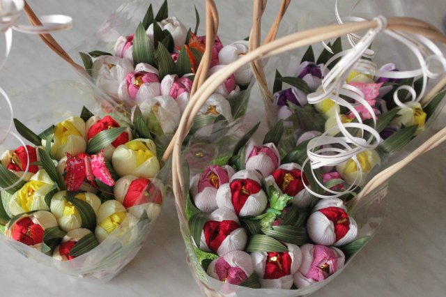 Еще несколько букетиков к праздникам