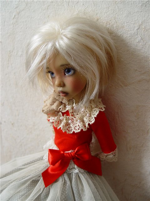 Абигайль (Kaye Wiggs Hope) в разных паричках (фото 10)