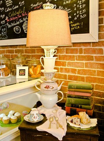 Глубока ли кроличья нора или Хэллоуин в Зазеркалье