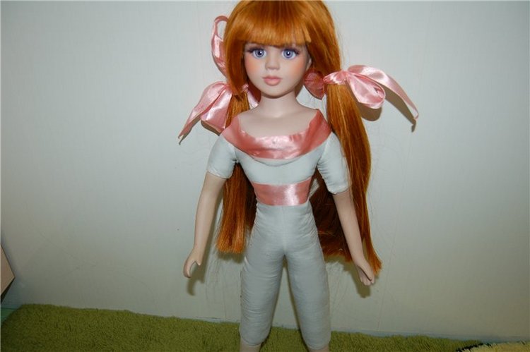 Бедная-богатая девочка. Фарфоровая кукла, парик, макияж