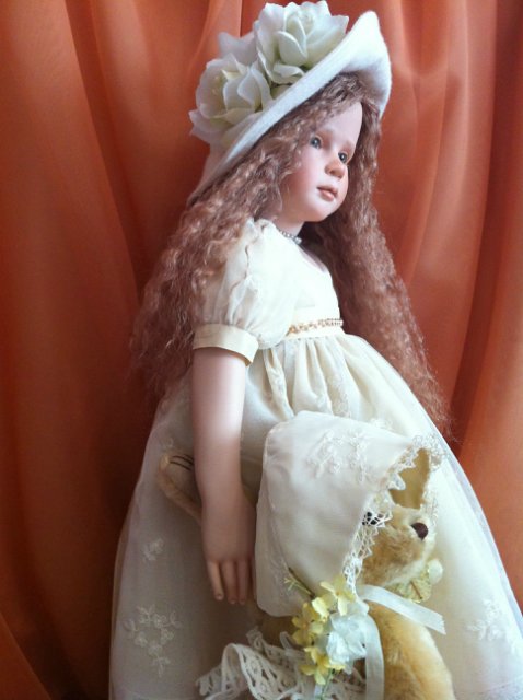 … была в том милом возрасте, когда девочка уже не ребенок, а ребенок еще не девушка. Лилу (Lilou) от автора Рут Треффайзен