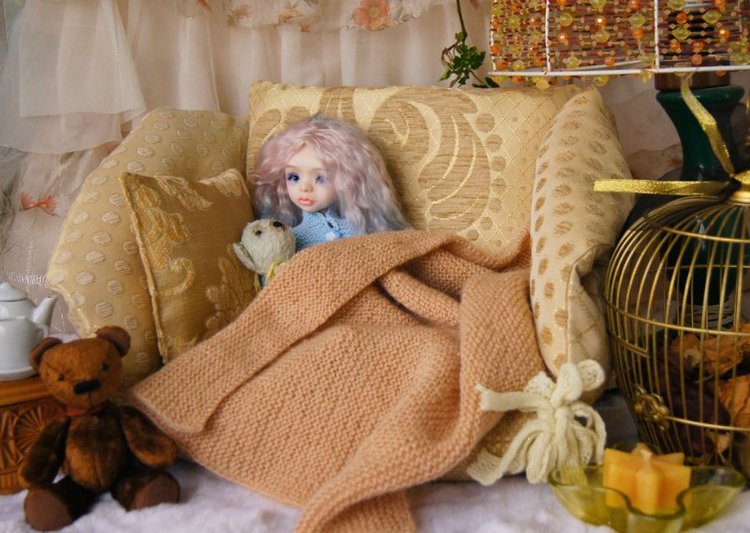 Очень мягкая мебель для кукольного интерьера. Уютная фотосессия с продолжением