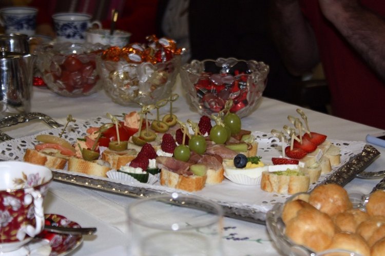 Августовская встреча в клубе коллекционеров с фрау Hildegard Gunzel. Часть 4. О планах на следующий год и подписи кукол