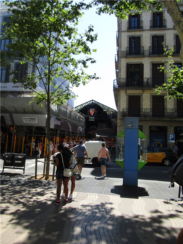 Рынок Бокерия - главная достопримечательность Барселоны (фото 3)