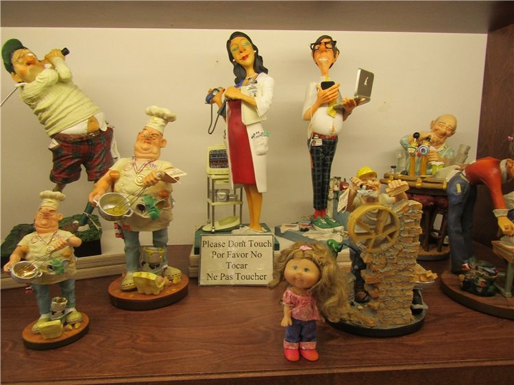 Капустка в посудной лавке с видом на Барселону