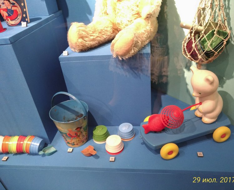 Выставка «Все лучшее – детям. Игрушки 1950–1980 годов из коллекции Сергея Романова». Часть 1