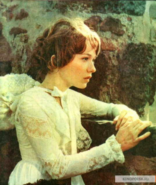 … была в том милом возрасте, когда девочка уже не ребенок, а ребенок еще не девушка. Лилу (Lilou) от автора Рут Треффайзен