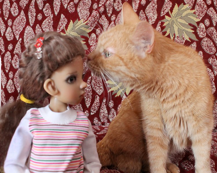 Знакомство Лолы, Kaye Wiggs