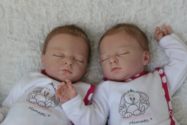 Одинаковые дочки... Куколки реборн Виктории Вишни