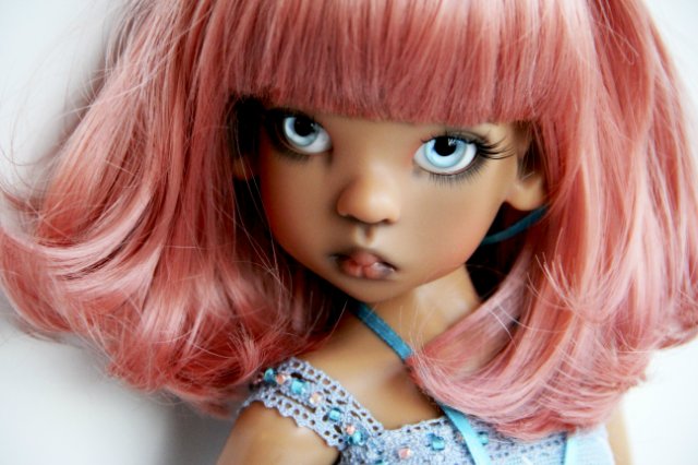 В роли моделей Ларисса дарк и Лайла тан