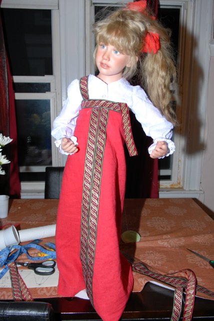 Мне березка нравится - ведь обе мы красавицы! Листья тихо шелестят, меж собою говорят