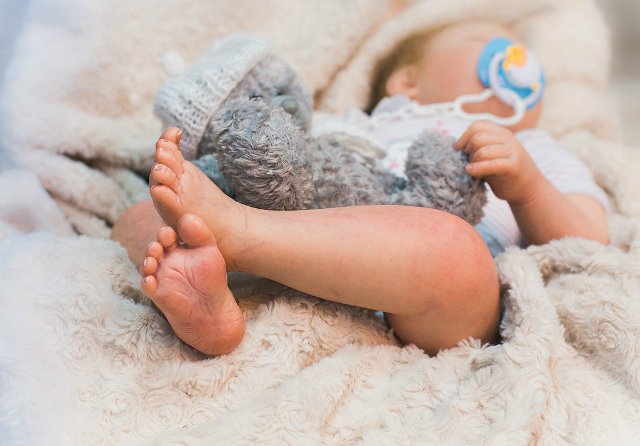 Новогодняя фотосессия малыша, куклы реборн Ольги Коновниной (фото 2)