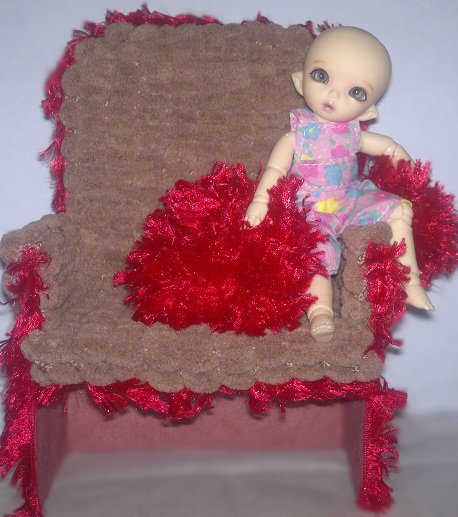 Диванчик для кукол — Мебель для кукол и домиков: фото (фото 2)