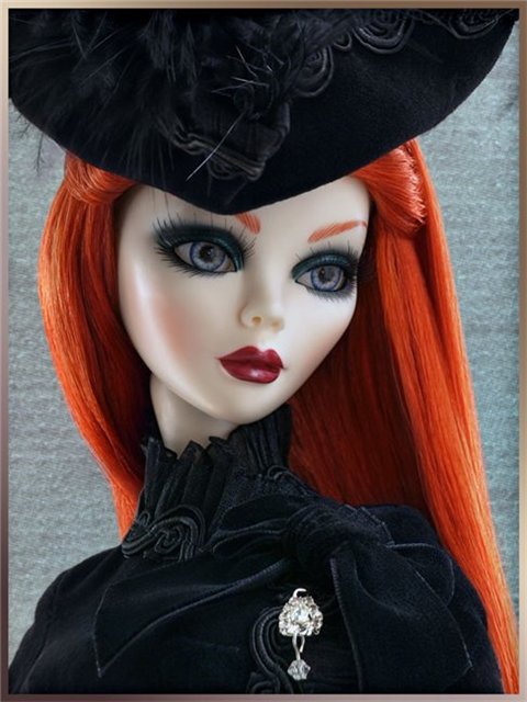 Прекрасная Евангелина Ужасная (Evangeline Ghastly) от Роберта Тоннера (Robert Tonner)