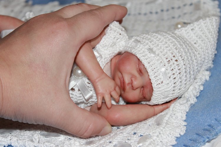 Всем любителям крошечно-ладошечных реборнчиков посвещается