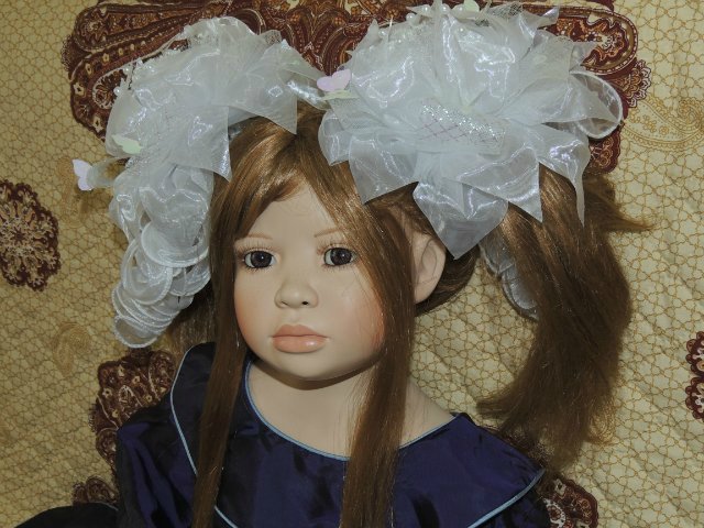 Куклы те, что радуют уже других