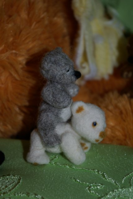 Родились у меня медвежата. Авторские игрушки сухим валянием (фото 10)