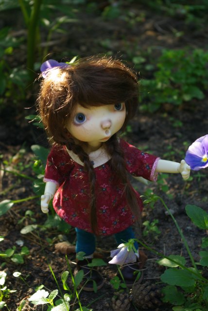 Маленькое приключение в саду цветов. Connie Lowe