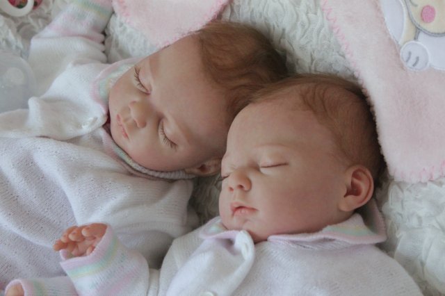 Одинаковые дочки... Куколки реборн Виктории Вишни