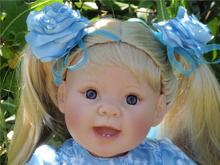 Растет в поле ягодка-малинка, а у нас живет Полинка))) Переодеваемся снова))) (фото 6)