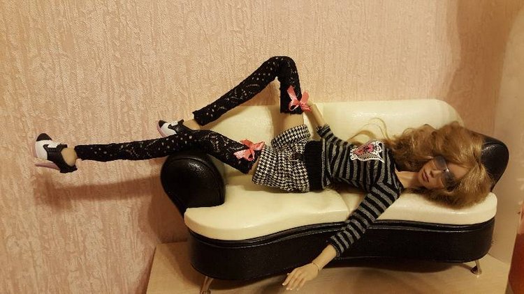 Как можно одеть 5 кукол одним комплектом (фото 3)