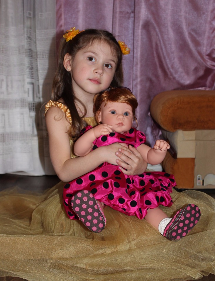 Любовь к Lee Middleton обязательна, можно ли остановится на одной кукле... мы в ожидании новенькой