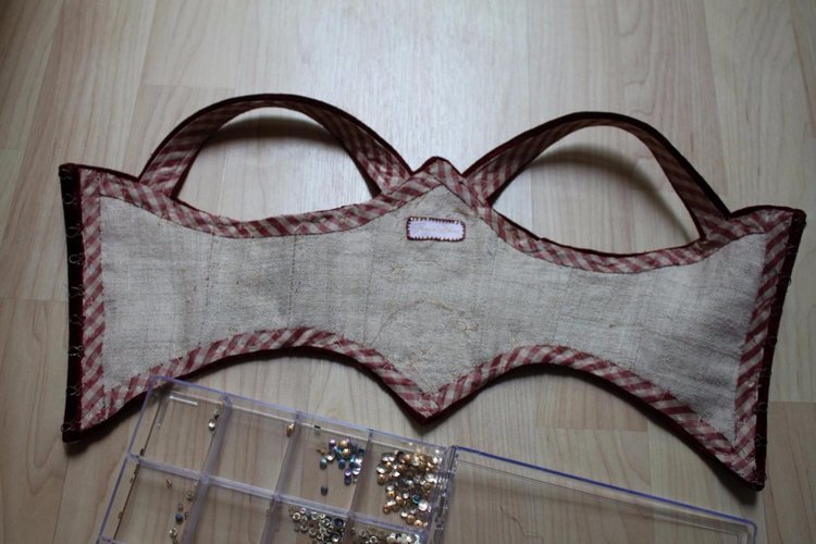 Процесс создания фарфоровых кукол - Джинн Гросс (Jeanne Gross). Часть восьмая - Национальный костюм