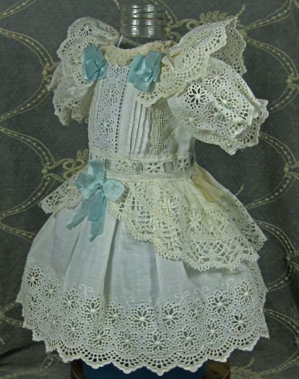 Сборная солянка кукольных нарядов - для вдохновения