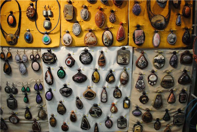 Выставка на Тишинке "Атмосфера творчества". Октябрь 2014. Начнем со второго этажа