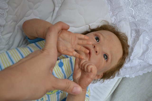 Малыш реборн молд Sweet Pea Awake от Laura Lee Eagles