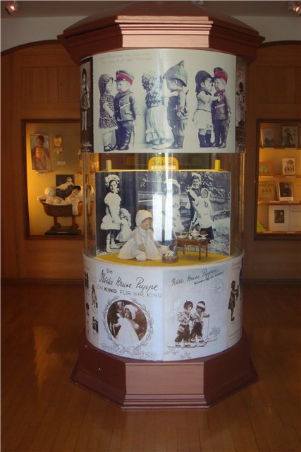 Музей кукол Kathe Kruse в Донауверте, Германия (фото 2)