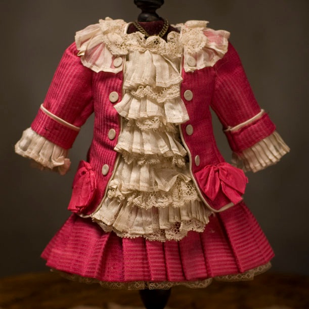 Сборная солянка кукольных нарядов - для вдохновения