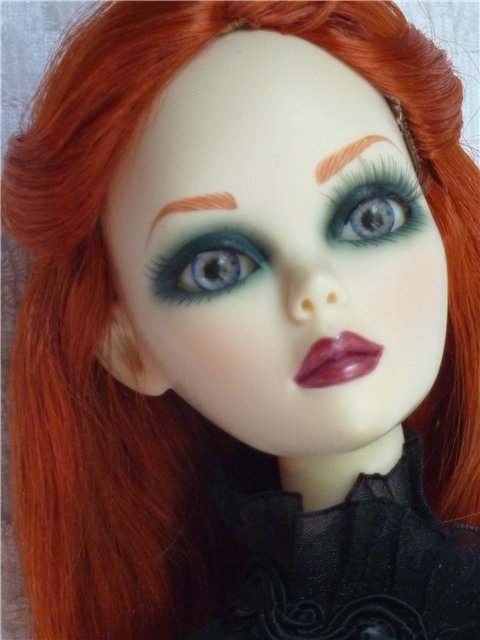 Прекрасная Евангелина Ужасная (Evangeline Ghastly) от Роберта Тоннера (Robert Tonner)