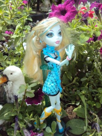 Monster High: Как две красавицы гулять в сад ходили (фото 8)
