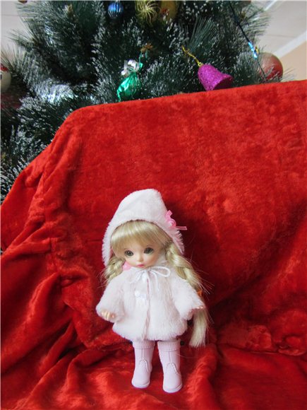 Маленькие новогодние истории 3. Кукла БЖД - Мэгги | Бэйбики Маленькие новогодние истории 3. Кукла БЖД - Мэгги (фото 3)