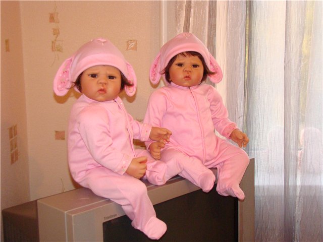 Три пары очаровательных двойняшек! Малышки от Ли Миддлтон "Кантри Шарм"