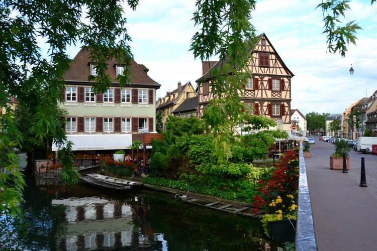 Очарование стринных французских городов