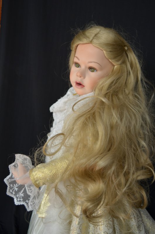 Очаровательная сказочная фарфоровая волшебница