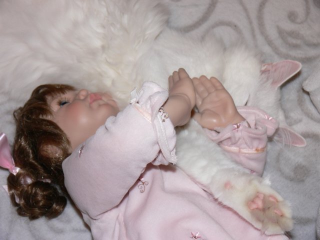 Интересно, кто кого больше любит (фото 3)