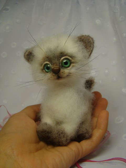 Запутанная история. Игрушка валянием из шерсти