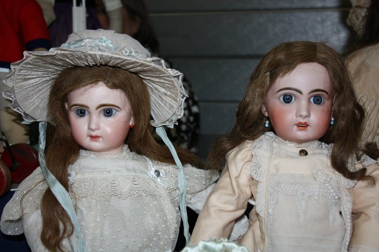 Выставка кукол, мишек тедди, кукольных домиков и миниатюры в Нидерландах 24-25 октября 2015 год. Часть третья - антикварки