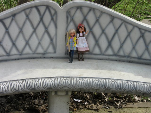 Юные кладоискательницы, или Офелия и Луни развлекаются