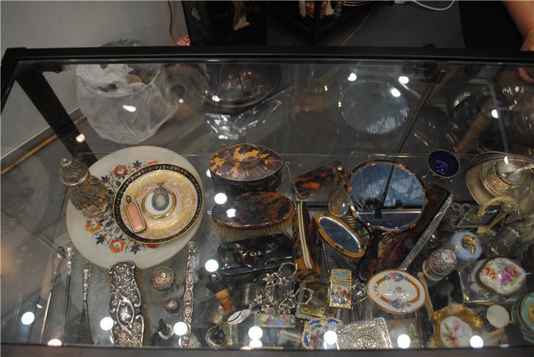 На Тишинку мы пошли – там сокровища нашли. Взгляд на «Блошиный рынок» со второго этажа | Бэйбики На Тишинку мы пошли – там сокровища нашли. Взгляд на «Блошиный рынок» со второго этажа