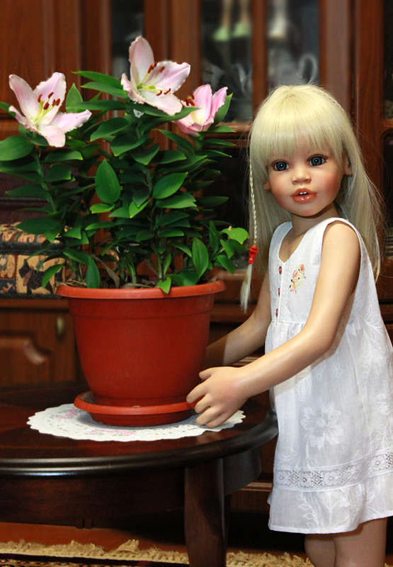Портрет с лилиями — Куклы Susan Lippl (Сьюзан Липпл): MasterPiece (фото 2)