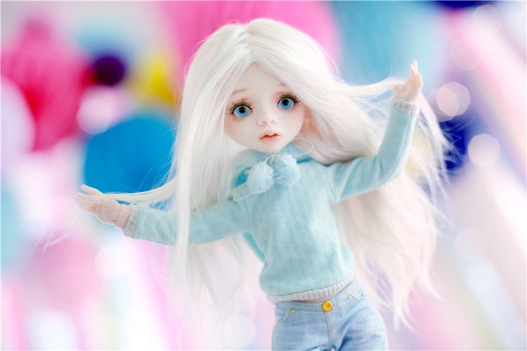 Много фотографий шарнирных кукол