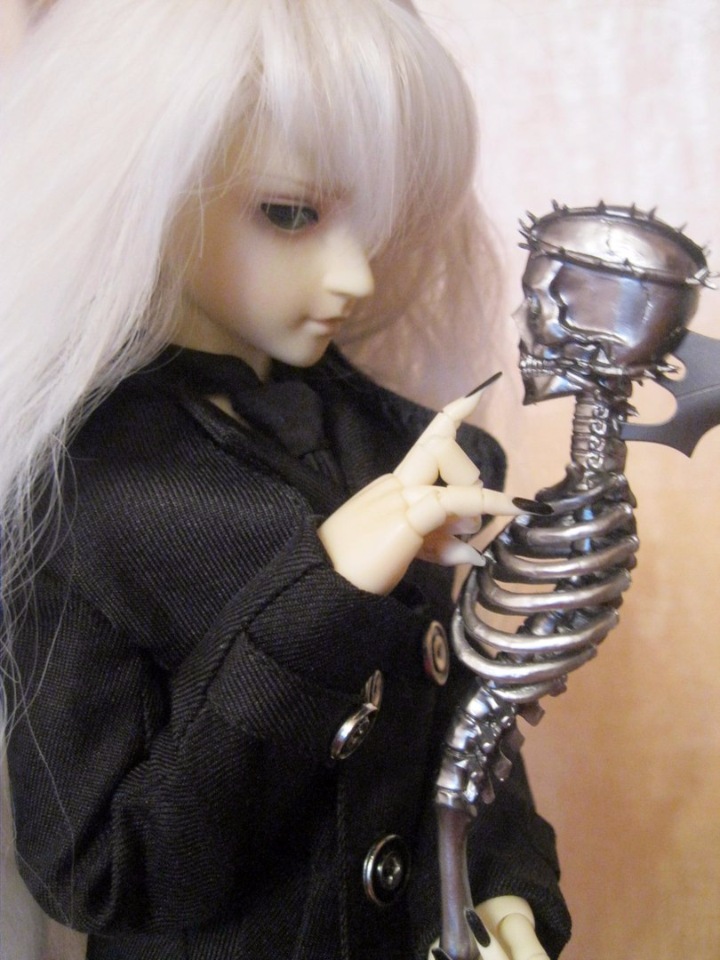 Гробовщик - герой аниме "Kuroshitsuji" ("Тёмный Дворецкий") и кукла