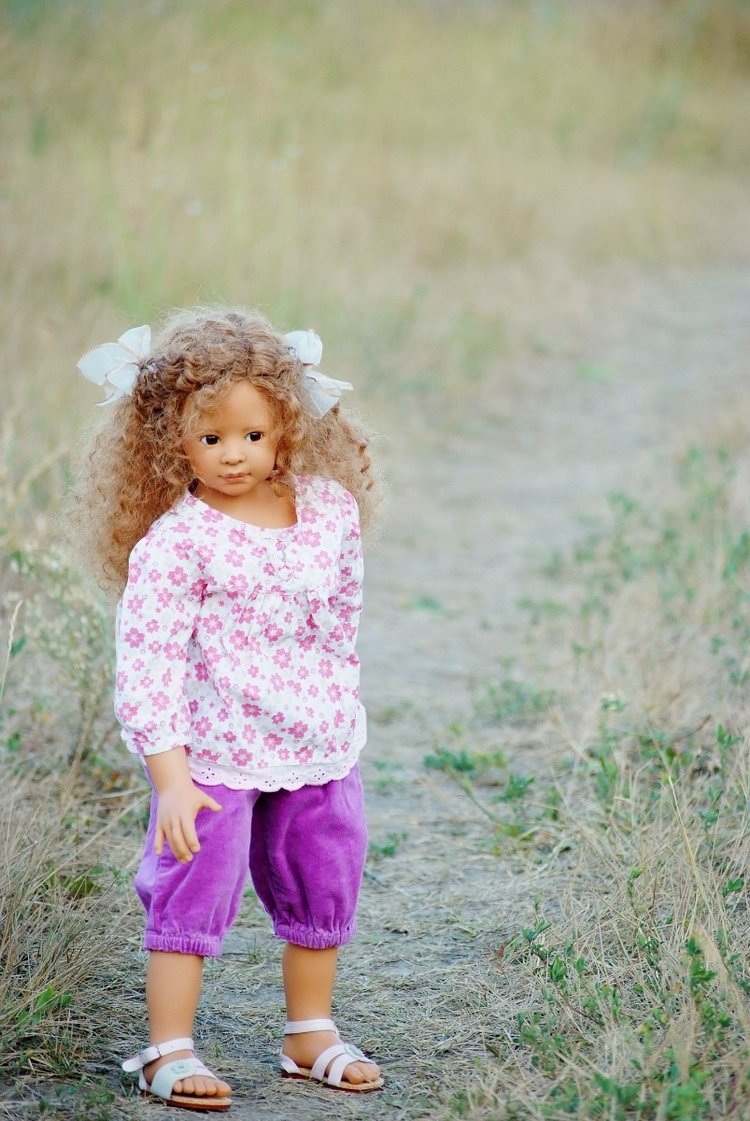 Антония на прогулке