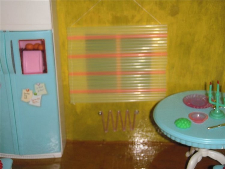 Шторы и жалюзи для кукольного домика из трубочек для коктейля (фото 2)