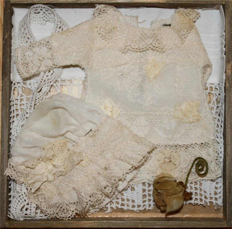 Новый наряд мигнонетт. Антикварная куколка Armand Marseille